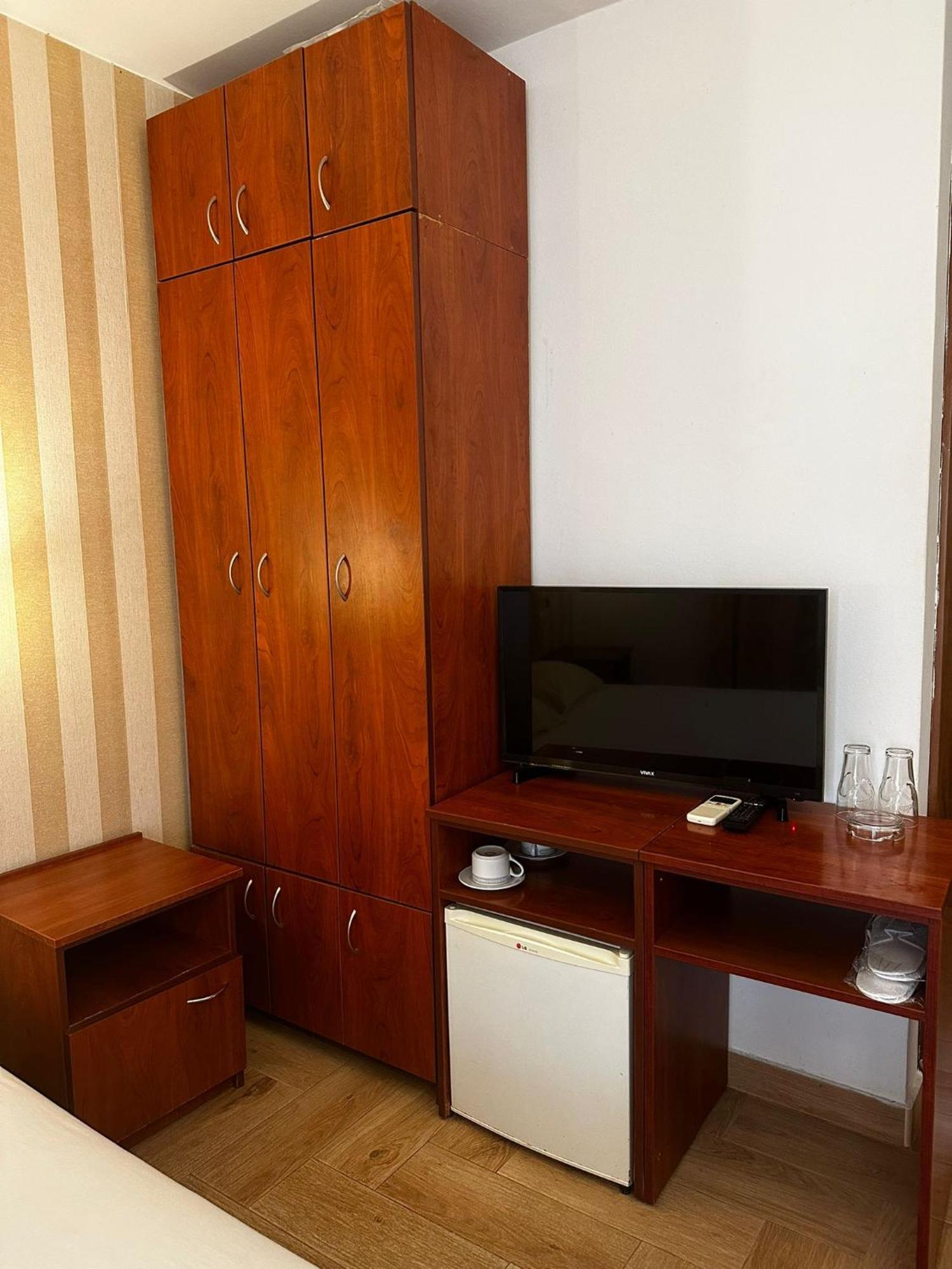 Central Hotel-Будва Екстер'єр фото