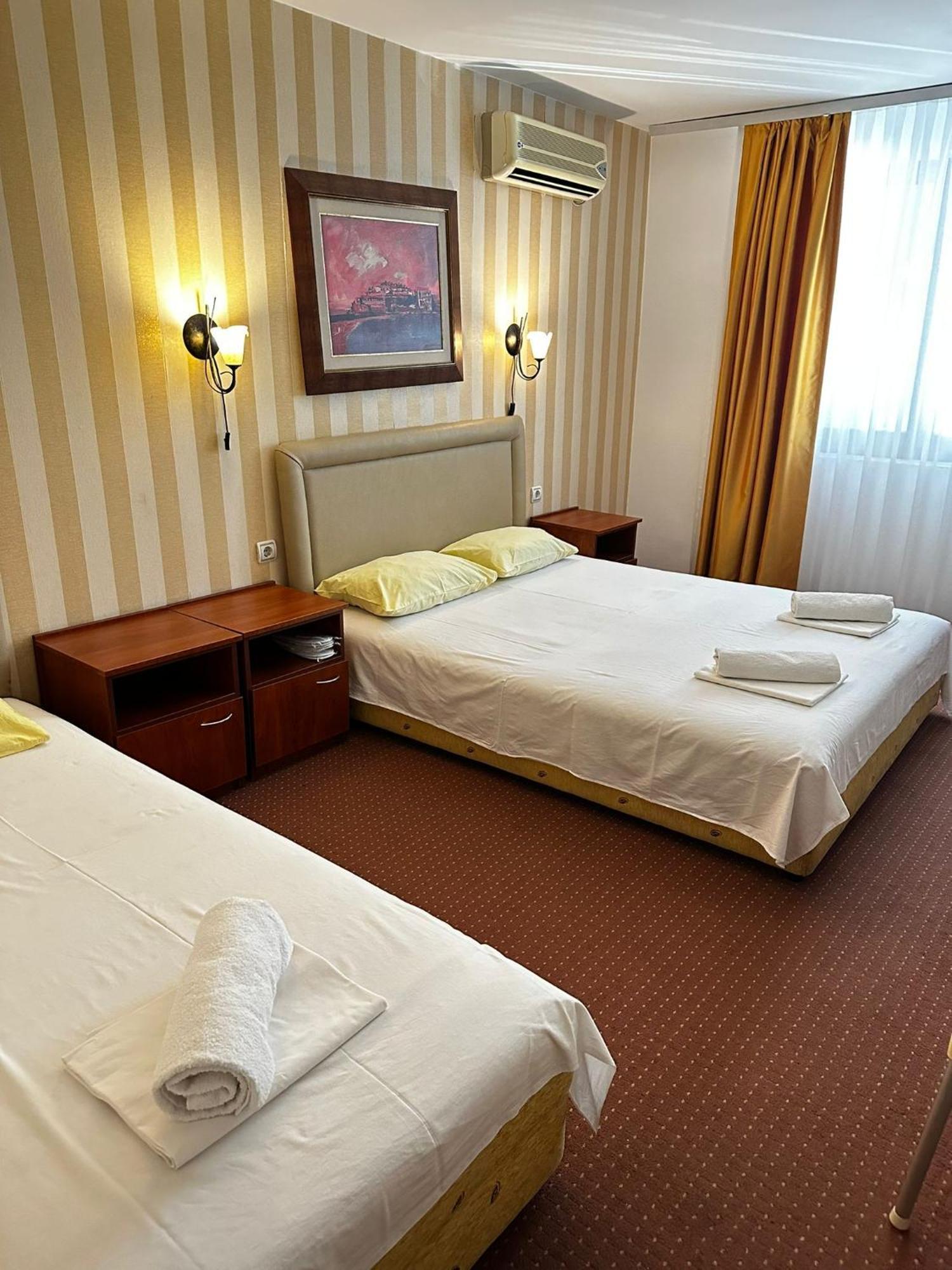 Central Hotel-Будва Екстер'єр фото